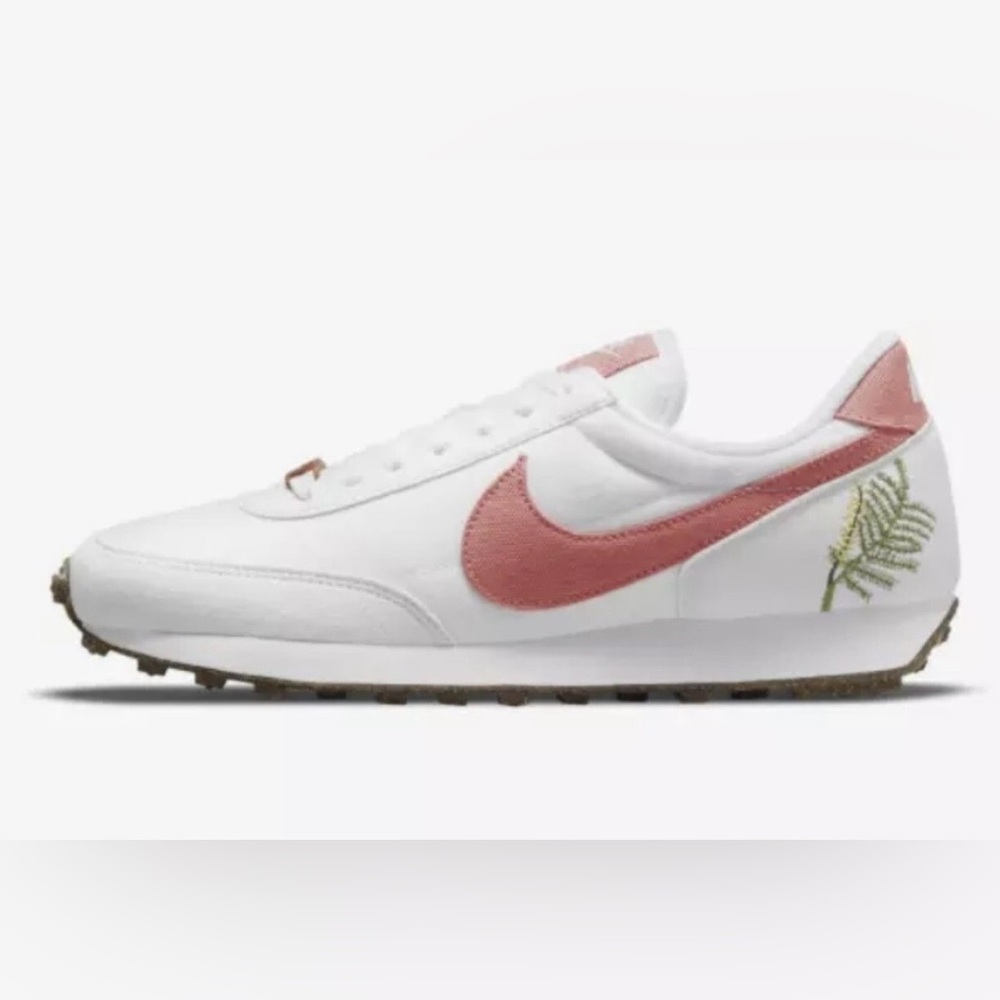 Nike Women's DayBreak SE Catechu  Sneakers White & Pink-Size 7